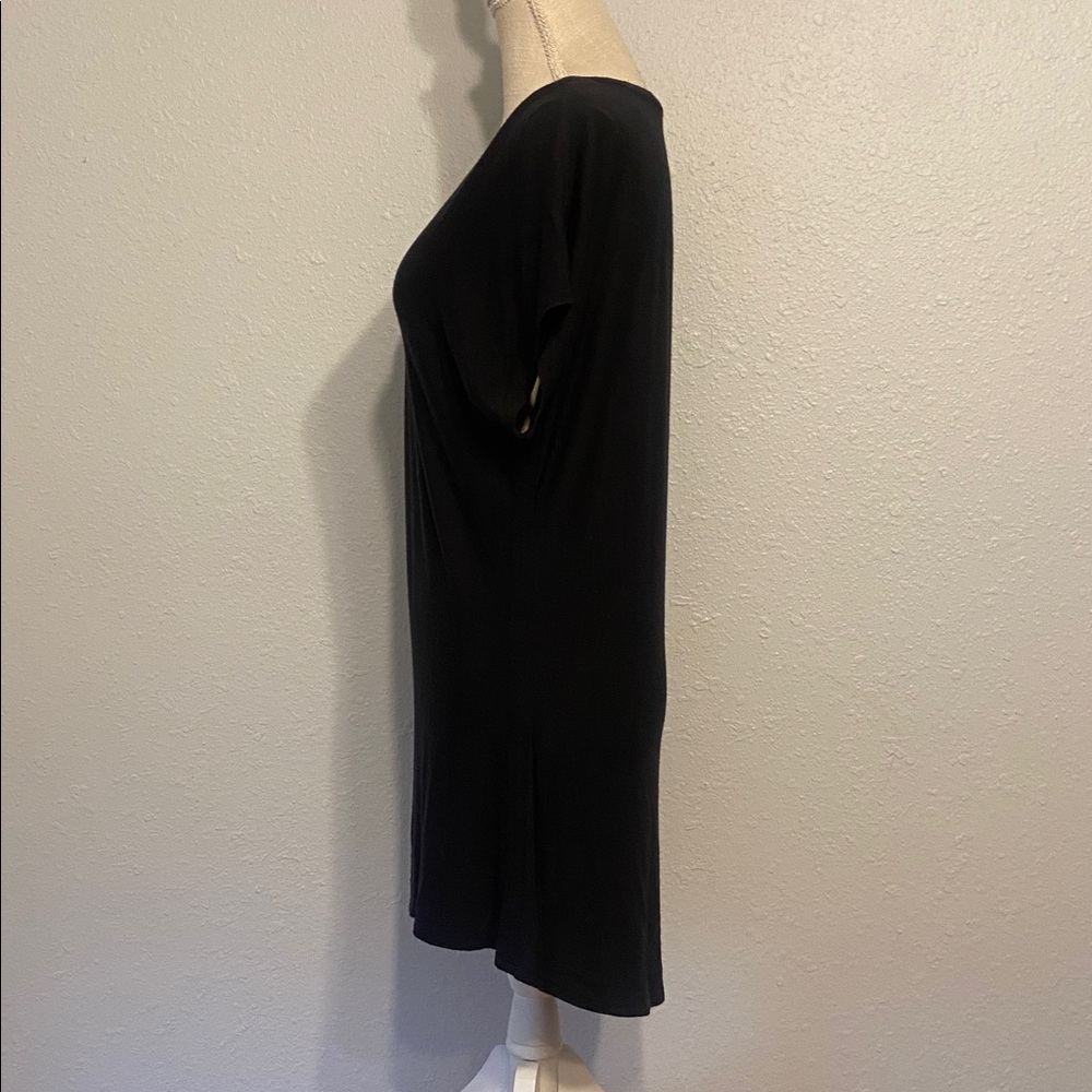 Athleta Black Threadlight Asymmetrical Short Slee… - image 4